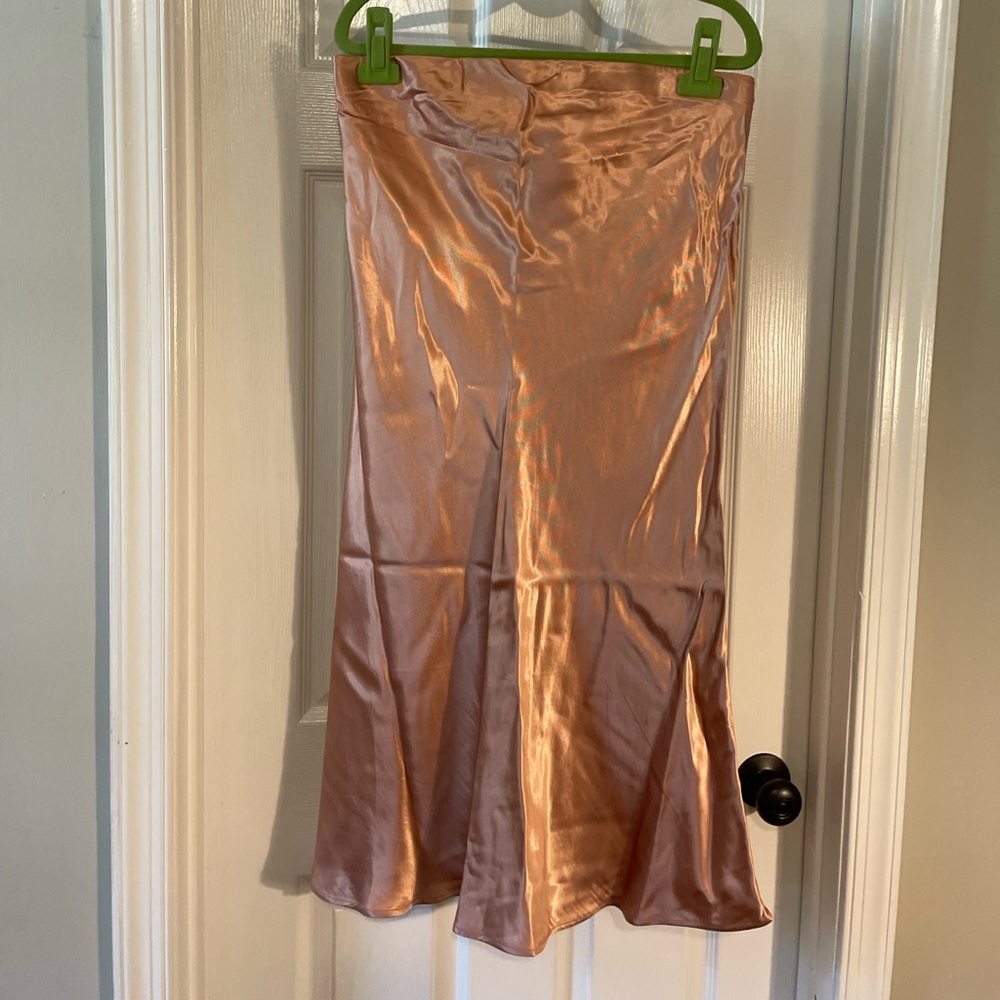 H&M satin skirt NEW size large